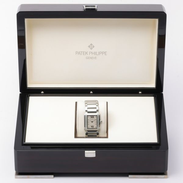 Patek Philippe Twenty-4 4910/10A-010